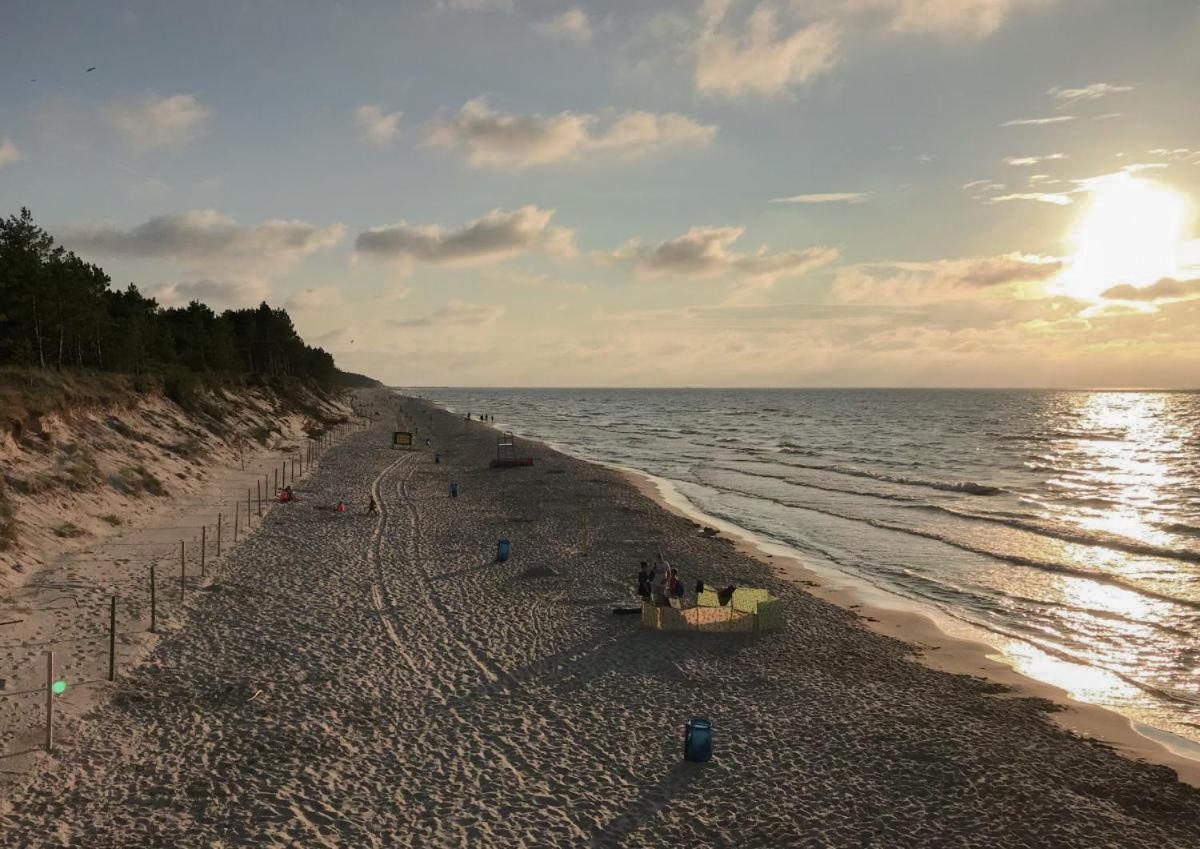 Krysztalowa Przystan Mrzeżyno Exteriör bild